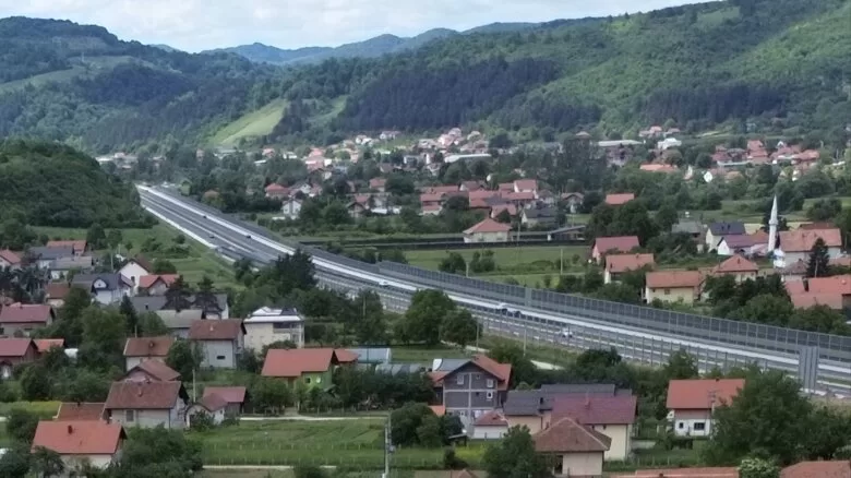 MUP KS o saobraćajnoj nesreći na autoputu kod Ilijaša