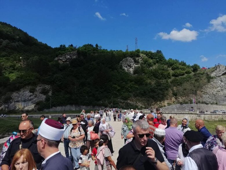 Tri hiljade ruža za stradale u Višegradu: Obilježavanje sutra