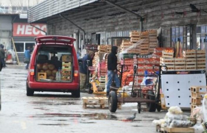 Obavljena zajednička inspekcijska akcija na pijaci “Heco”: Izdate kazne u iznosu od 41.770 KM