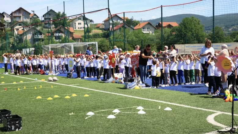 “Predškolski dani” na Gradskom stadionu Ilijaš: Manifestacija “Hodaj pravo, budi zdravo”