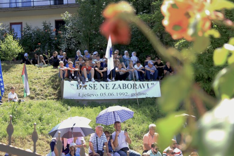 Obilježene tužne 33 godine od zločina u Lješevu
