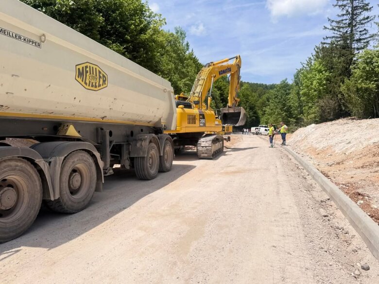 Ministar Šteta u obilasku radova na Bjelašnici: Radno je na četiri gradilišta