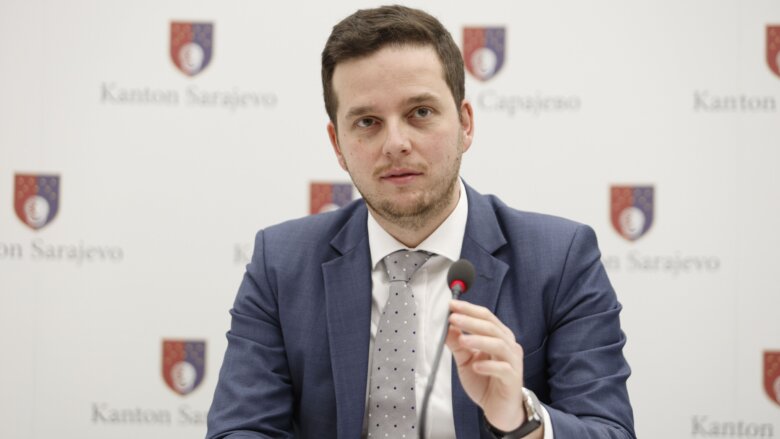 Uk odgovorio na poziv SDA: “Dobro jutro, pogledajte žohare, miševe i kontejnere koje ste ostavili”