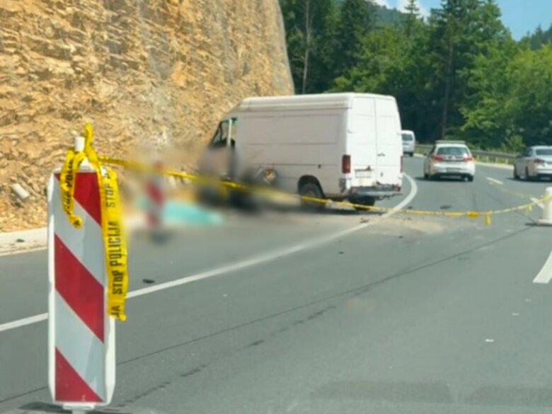 Saobraćajna nezgoda kod Čevljanovića: Povrijeđen vozač kombija, motociklista nastradao