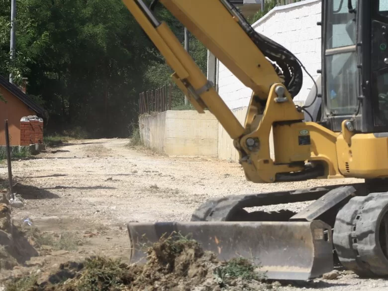 Počela sanacija 144 metra puta u lješevskom naselju Lug