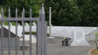 Poziv da svi dođu u bijelim majicama i maramama