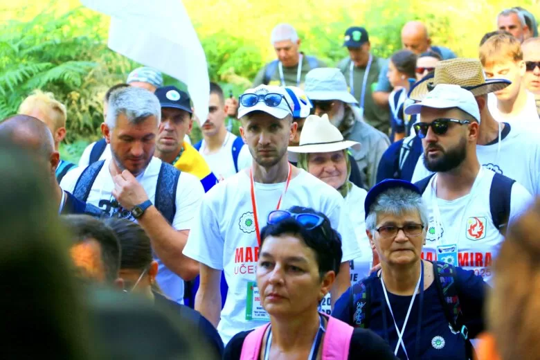 Najveća grupa iz Ilijaša krenula trasom Marš mira Nezuk–Potočari