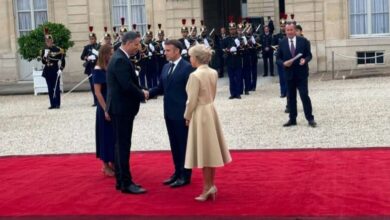 Bećirović u Parizu otvara Spomenik žrtvama genocida u Srebrenici