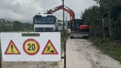 Počela rekonstrukcija puta u naselju Sovrle na području MZ Podlugovi (od Ine do Korita)