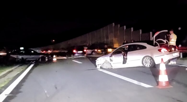 Saobraćajna nesreća na autoputu kod Podlugova, učestvovala četiri vozila