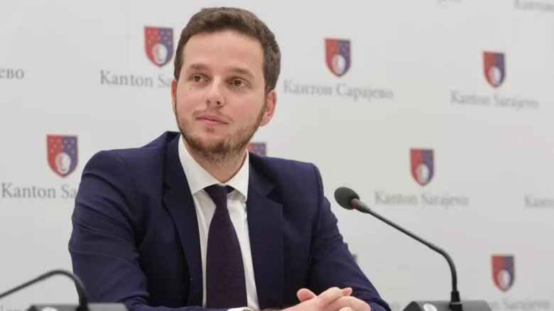 Nihad Uk pozvao građane da koriste javni prijevoz