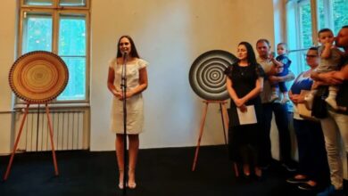 Izložba mandala Semre Zaimović postavljena u Vili Solvay u Lukavcu (VIDEO)
