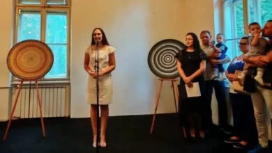 Izložba mandala Semre Zaimović postavljena u Vili Solvay u Lukavcu (VIDEO)