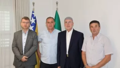 Muftija tuzlanski Vahid-ef. Fazlović primio predstavnike Udruženja “Preživjeli genocida 11. juli 1995.”