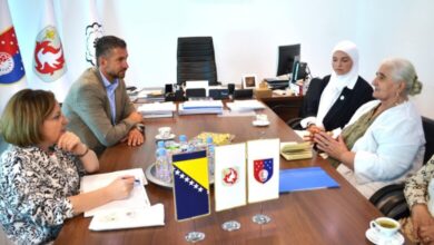 Načelnik Dovadžija ugostio predstavnice Udruženja “Pokret Majke enklave Srebrenica i Žepa”