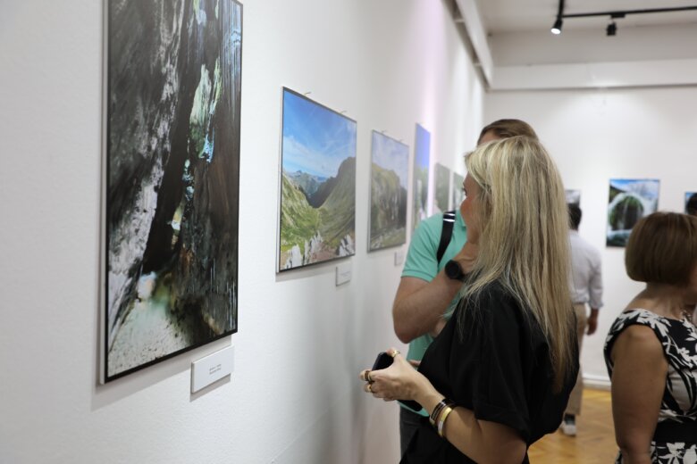 Izložba fotografija “Ja BiH te ljubio“ – dr. Zvone Žigon