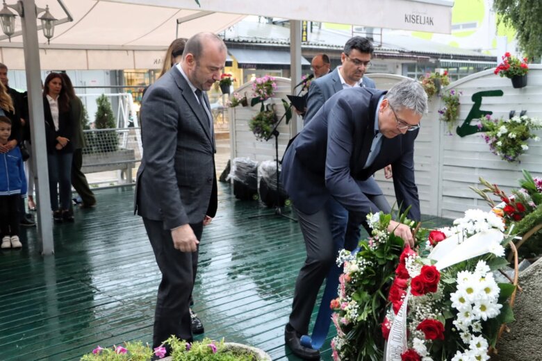Obilježena 33. godišnjica masakra na Trgu solidarnosti