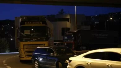 Nikakvih nesuglasica nema, prijevoznici ostaju do jutra na cestama