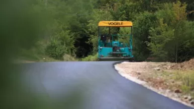 Završeni radovi na asfaltiranju dijela puta Taračin Do-Solakovići, nastavak asfaltiranja narednih dana