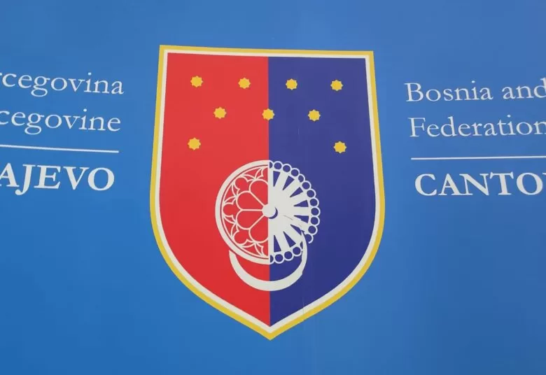 Počela isplata naknada po osnovu zaštite porodice s djecom za august 2025.