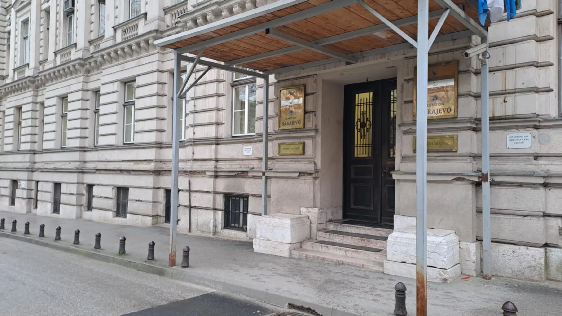 Vlada KS odobrila isplatu regresa: Uposleni u javnom sektoru dobit će po 814 KM