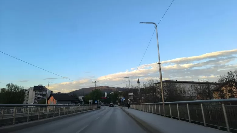 Aliefendić: Zrak u Kaknju je danas opasan po zdravlje, djeca neće ići u školu dok se stanje ne popravi!