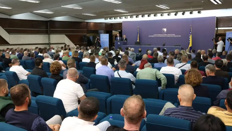 Potpisani ugovori za očuvanje skoro 700 radnih mjesta povratnika