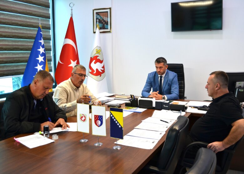 Potpisani ugovori za redovno održavanje i rekonstrukciju puteva u Ilijašu