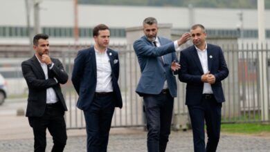 Premijer Kantona Sarajevo Nihad Uk i šef Ureda Vlade Kantona Sarajevo za podršku Srebrenici Mirza Ibrahimović posjetili Memorijalni centar Srebrenica