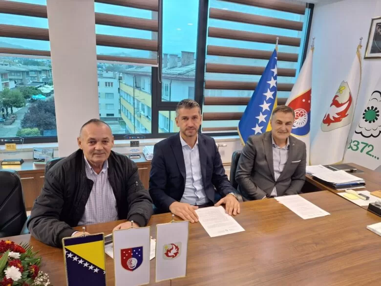 Potpisani ugovori o finansiranju projekata lovačkih udruženja “Zec” i “Srednje