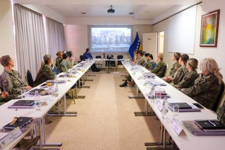 Održan seminar “Žene u vojnoj službi”