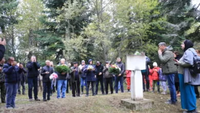 Na Moševićkom brdu obilježena 31. godišnjica pogibije heroja Hašima Spahića i Šemse Baručije
