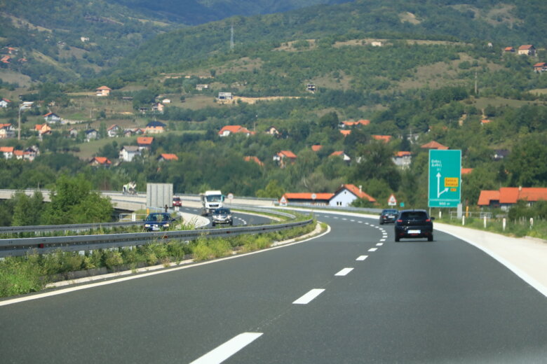 U većem dijelu Bosne oblačno, u Hercegovini pretežno sunčano