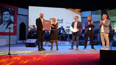 Azmir Halilović iz Ilijaša dobitnik Plakete Safet Isović za izvedbu pjesme »Mejro dušo«
