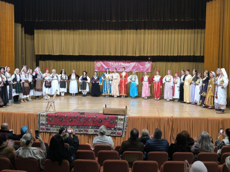 U Ilijašu održana Revija narodnih nošnji “Trag prošlosti”