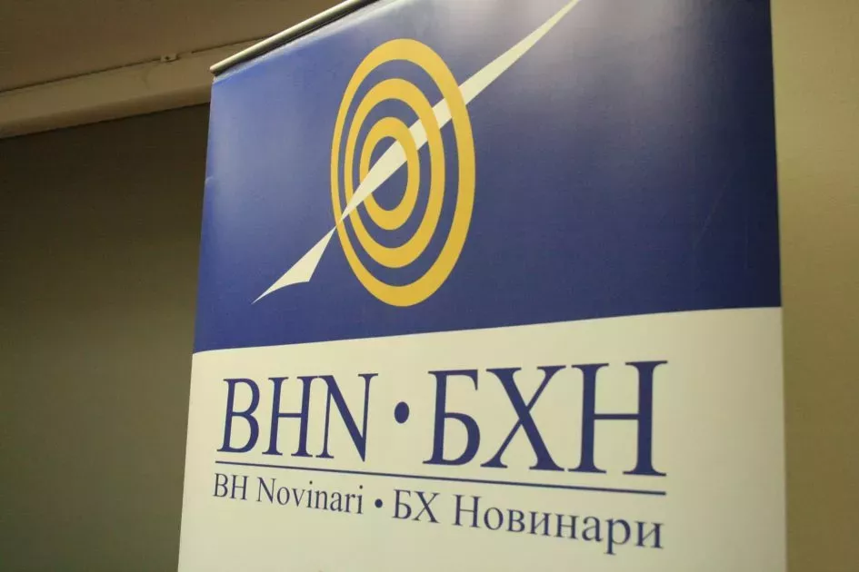 BH Novinari: Policija i tužilaštvo moraju zaustaviti online nasilje prema novinarki Rabiji Arifović