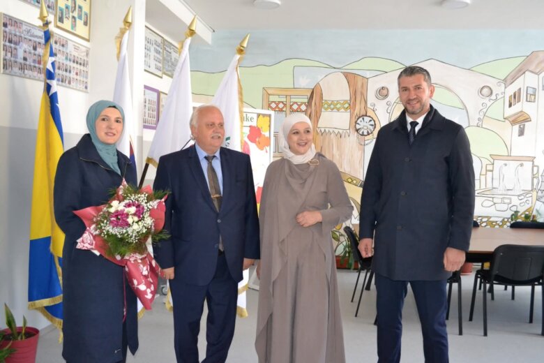 Zajedno za bolje obrazovanje: U Srednjem otvorena obnovljena školska biblioteka