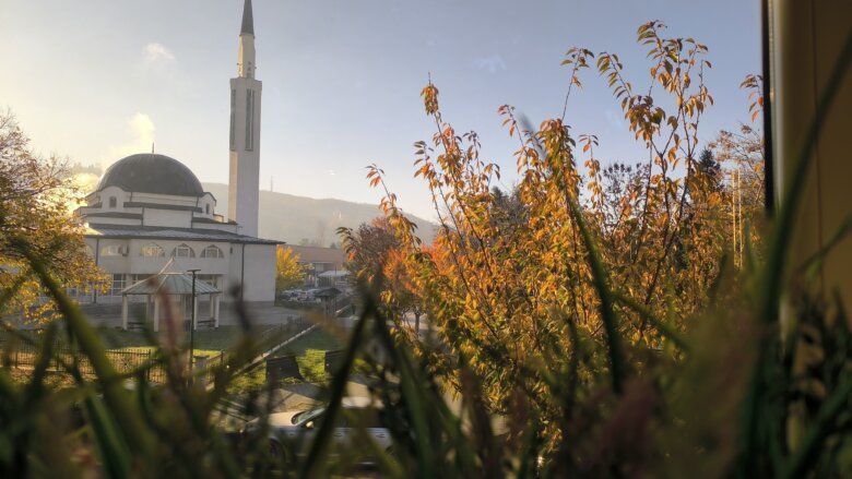 U većem dijelu zemlje sunčano, prijepodne magla