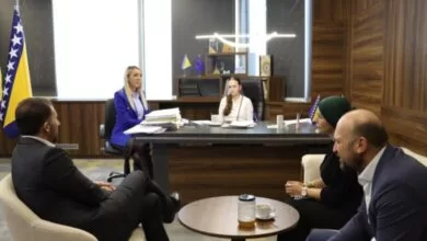 Federalno ministarstvo rada i socijalne politike obilježilo Međunarodni dan djeteta: Učenica Asja Cucak preuzela dužnost ministrice u okviru UNICEF-ove inicijative “Kids Takeover”