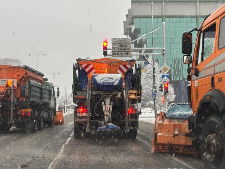 KJKP Rad: Zimska služba na terenu, 36 vozila čisti saobraćajnice