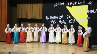 Svečana večer u Ilijašu: Program posvećen Danu državnosti BiH okupio djecu, učenike i njihove mentore