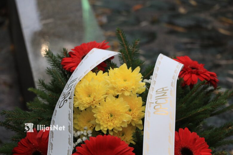 Općina Ilijaš započela obilježavanje Dana državnosti BiH odavanjem počasti borcima i šehidima