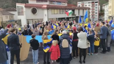 U Srebrenici održan svečani defile povodom Dana državnosti