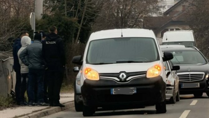 Saobraćajna nesreća u Podlugovima: Učestvovala tri vozila