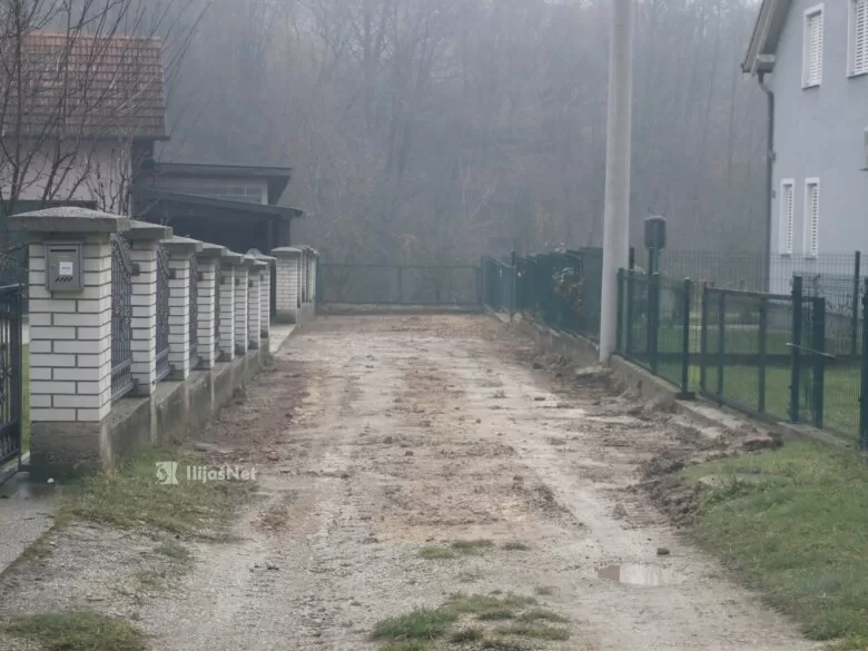 Počela Rekonstrukcija Još Jednog Puta U Podlugovima