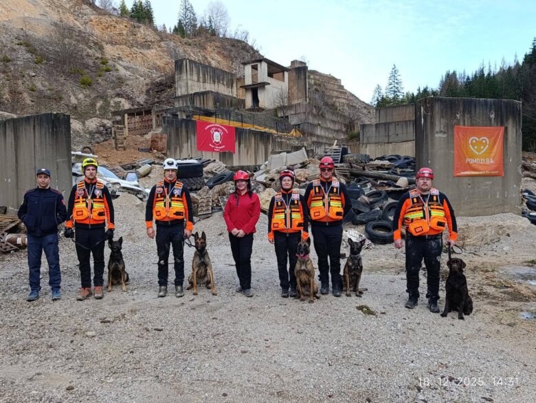 Historijski Uspjeh Vatrogasnog Društva Vogošća: Tri K9 Tima Položila Međunarodne Iro Ispite