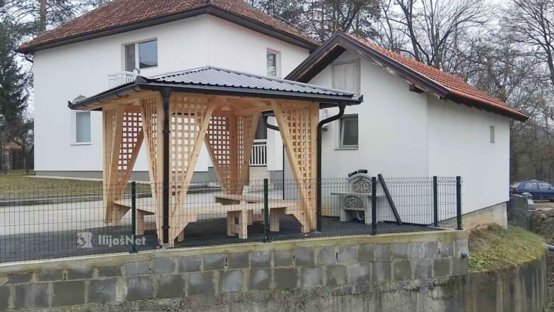 Vrijedna Donacija Za Mekteb U Salkanovom Hanu: Šadrvan Poklon Firme Brvnare Numić