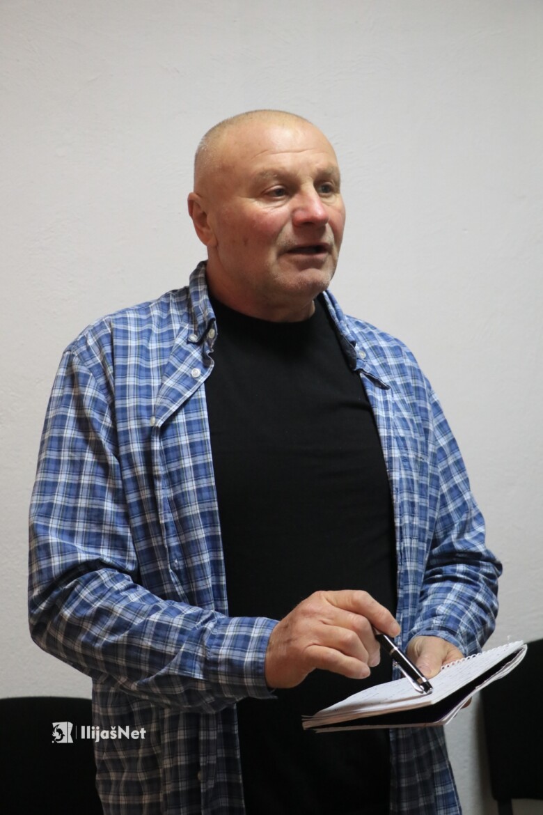 Mz Gajevi Organizovala Podjelu Novogodišnjih Paketića Za Djecu