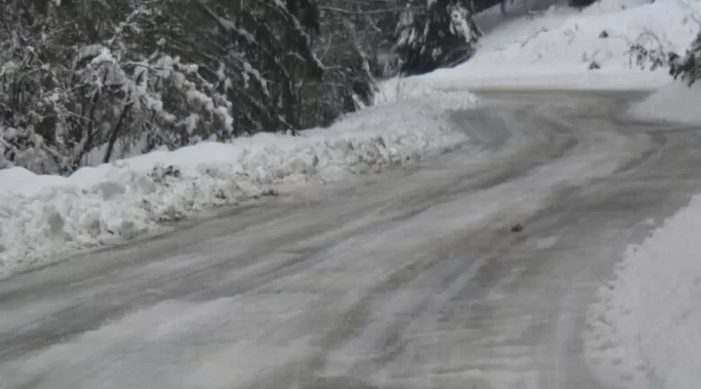 Upozorenje vozačima: Izuzetno opasni uslovi na putu Čevljanovići-Gajevi