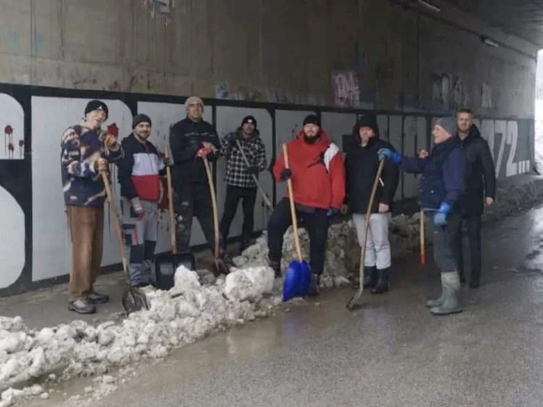 Akcija čišćenja snijega: Primjer odgovorne zajednice u MZ Ljubnići